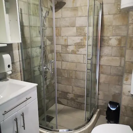 Apartments&camping Zip アパート