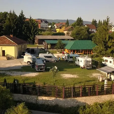 Διαμέρισμα Apartments&camping Zip *