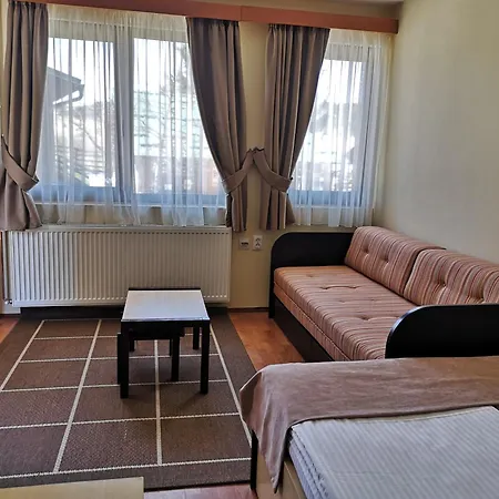 Apartment Apartments&camping Zip Kremna