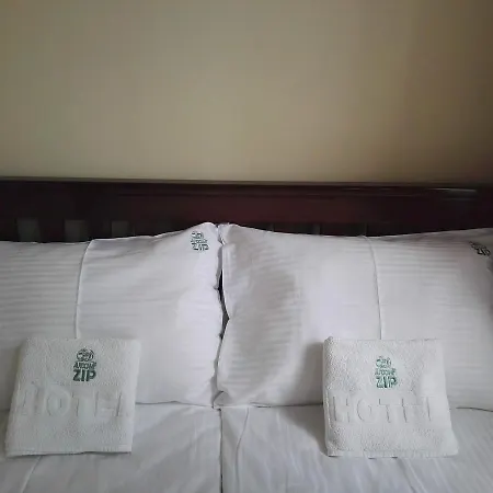 Apartments&camping Zip アパート *