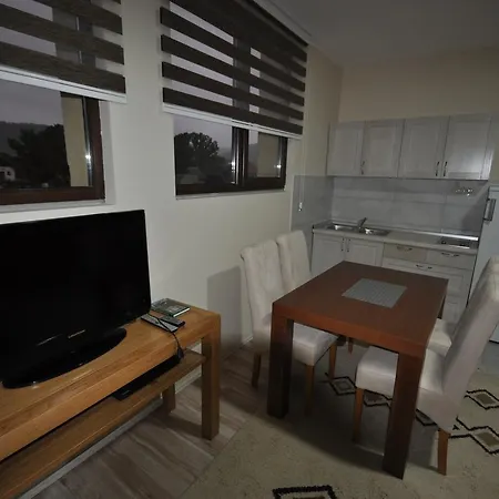 Apartments&camping Zip Kremna