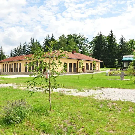 Apartment Apartments&camping Zip Kremna