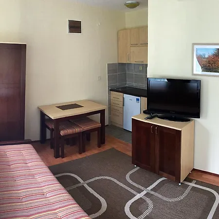 Apartments&camping Zip Kremna
