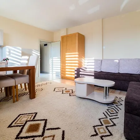 Apartments&camping Zip アパート