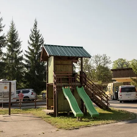 Apartments&camping Zip * Kremna